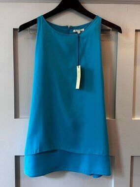 NWT 🩵 Emma & Olivia Sleeveless Blouse | Bright Turquoise Flowy Tank Top | L